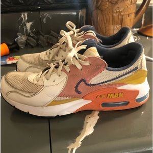 Nike air max just need to be cleaned up decent condition